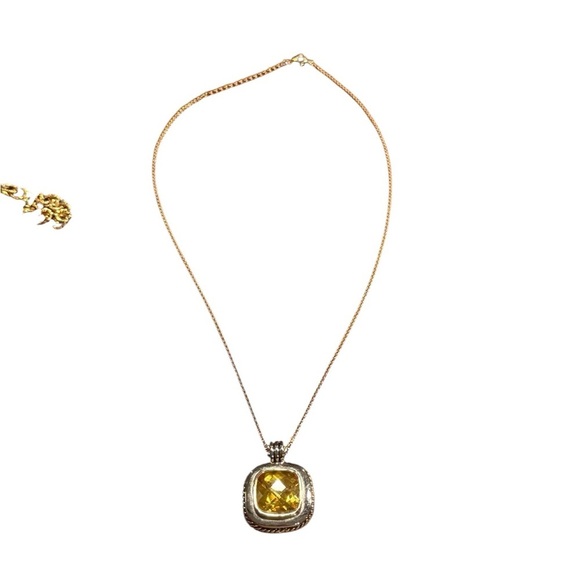 Gorgeous Gold and Silver Pendant Necklace - Picture 2 of 3